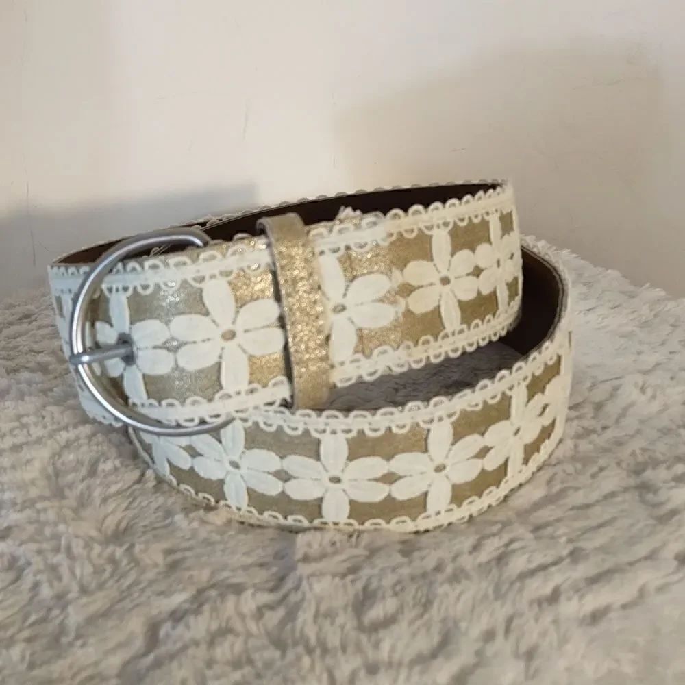 Women's Floral Crocheted Lace Belt